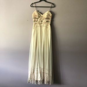 ♥️ HAILEY LOGAN BY ADRIANNA PAPELL GOWN